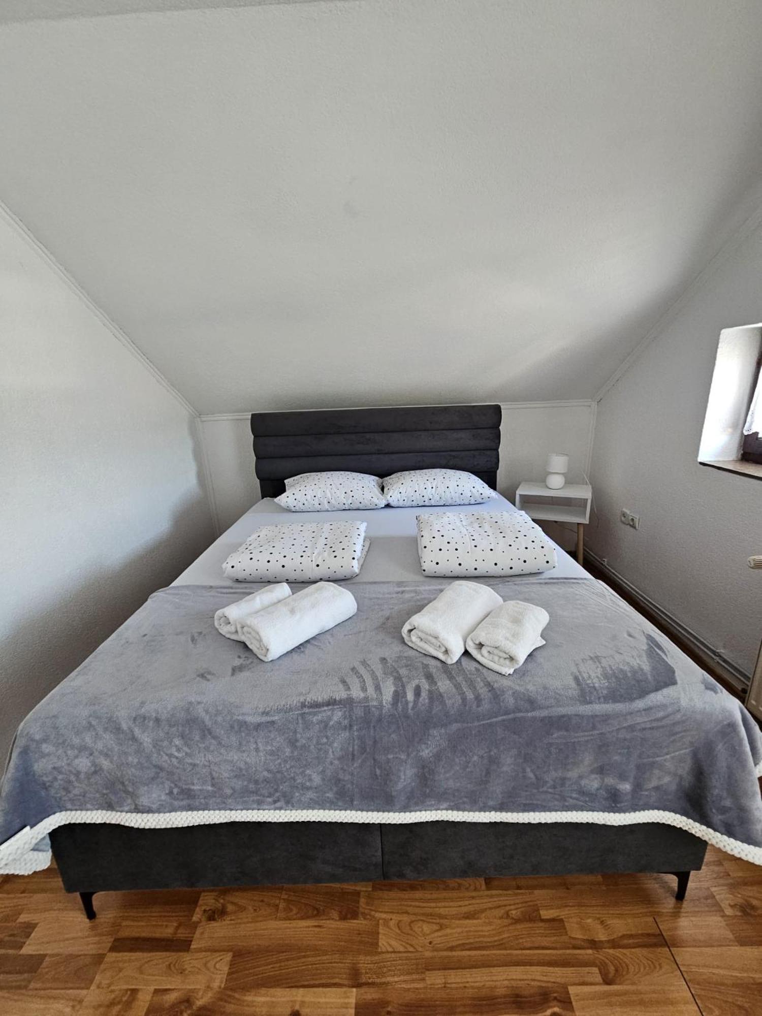 Holiday Home Peaceful Retreat ヴィソコ エクステリア 写真