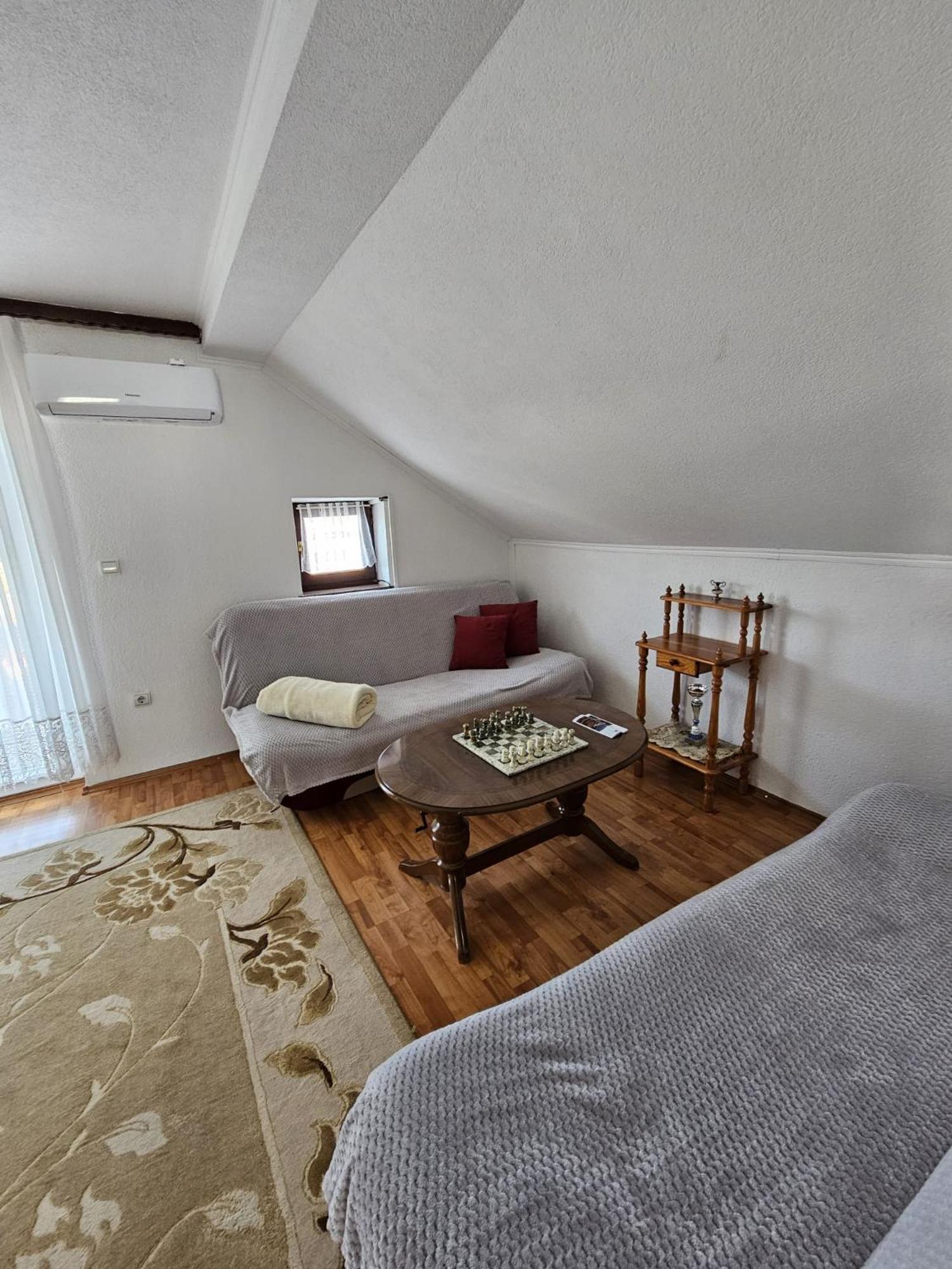 Holiday Home Peaceful Retreat ヴィソコ エクステリア 写真